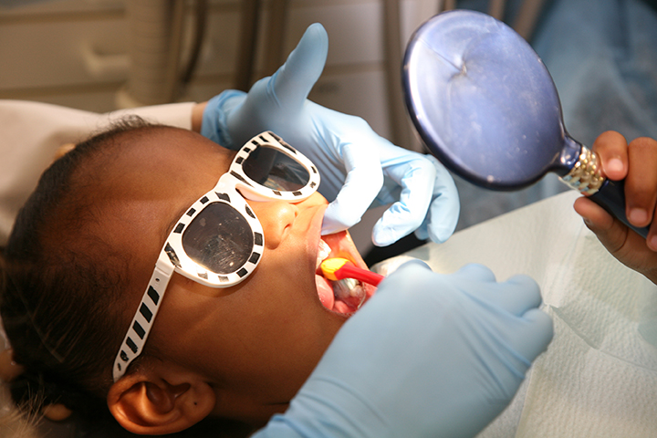 pediatric dental check-up